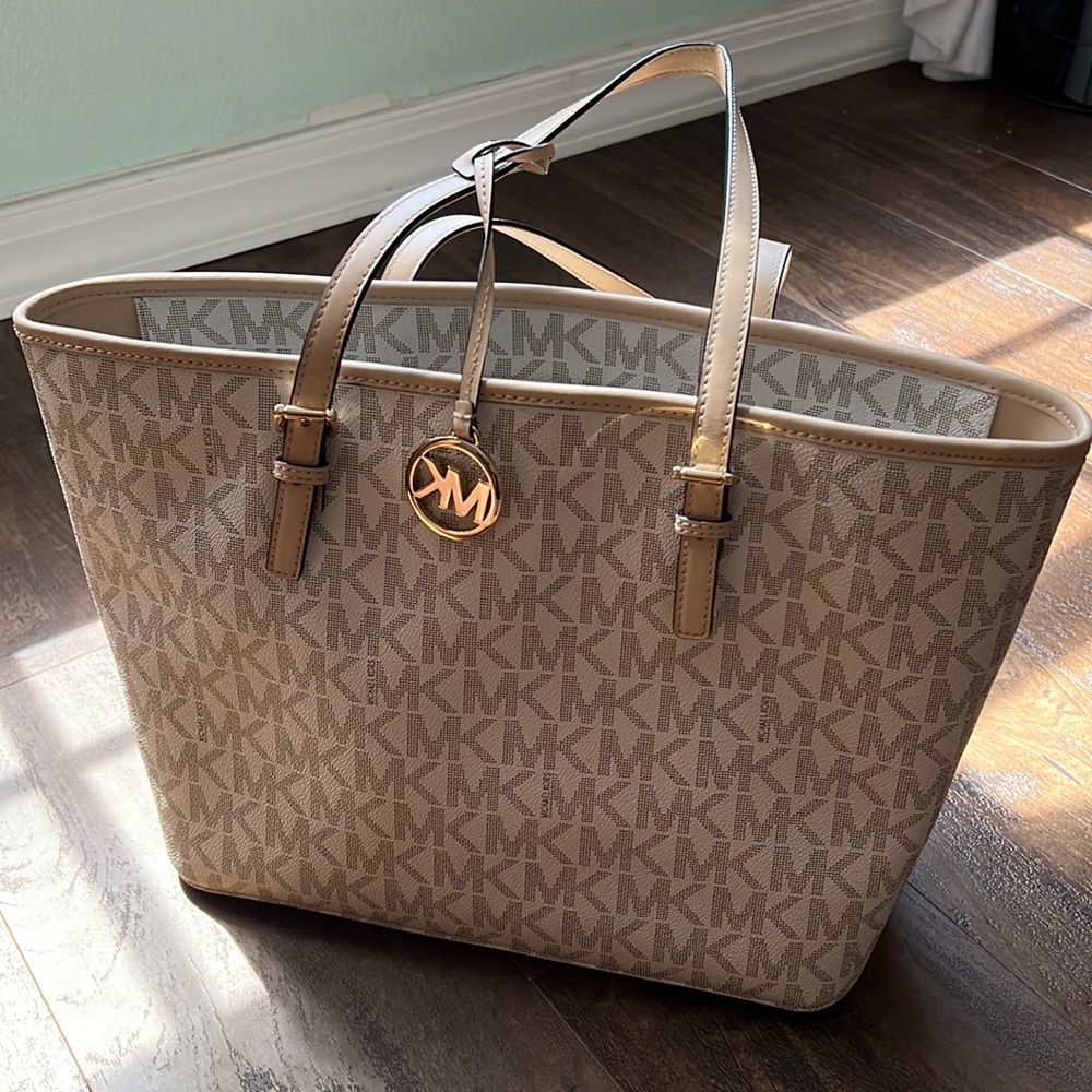 off white and blush pink micheal kors tote purse